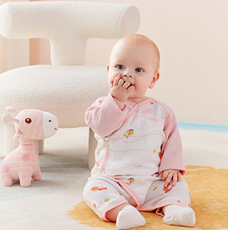 21秋嬰兒紗布印花蝶衣  貝加爾松鼠