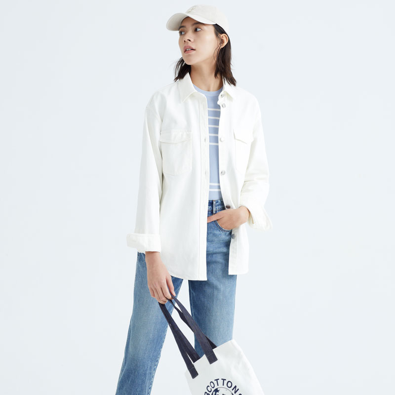 女士白色牛仔外套
